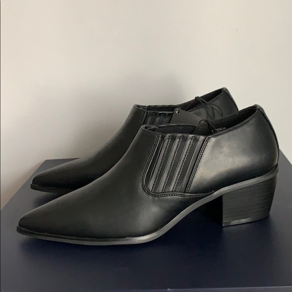 Ankle black booties